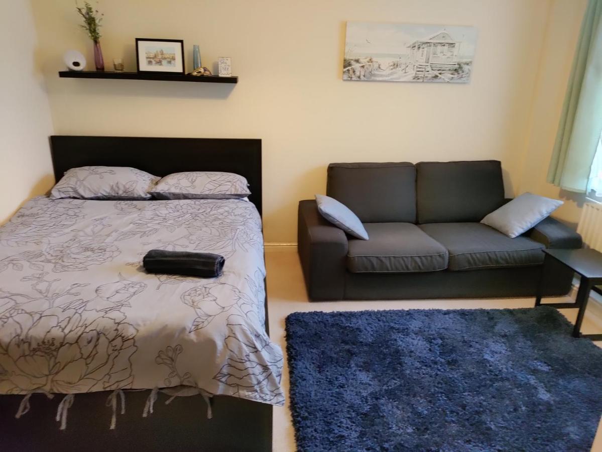 Double Room In A Top Floor Shared Apartment Northampton Exteriér fotografie